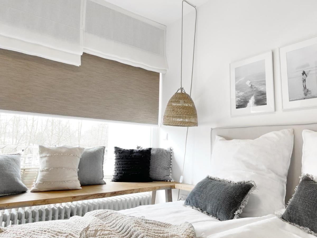 Seaside Rooms - Zentrales Design-Apartment Mit Balkon & Parkplatz - 2 Minuten Zum Strand Тиммендорфер-Штранд Экстерьер фото